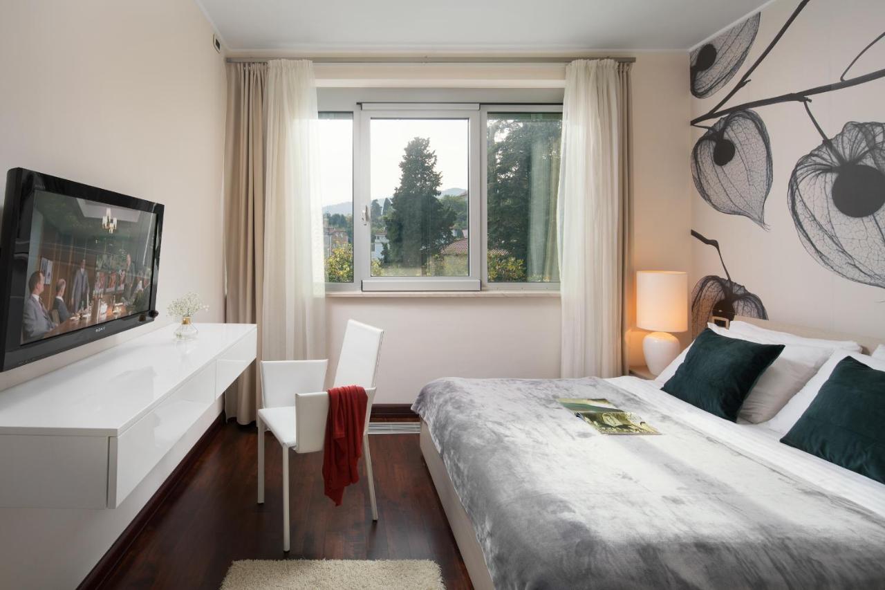 Villa Arentz Residence - Front Sea Apartments Opatija Bagian luar foto