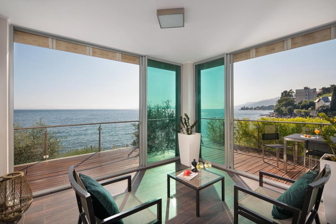 Villa Arentz Residence - Front Sea Apartments Opatija Bagian luar foto