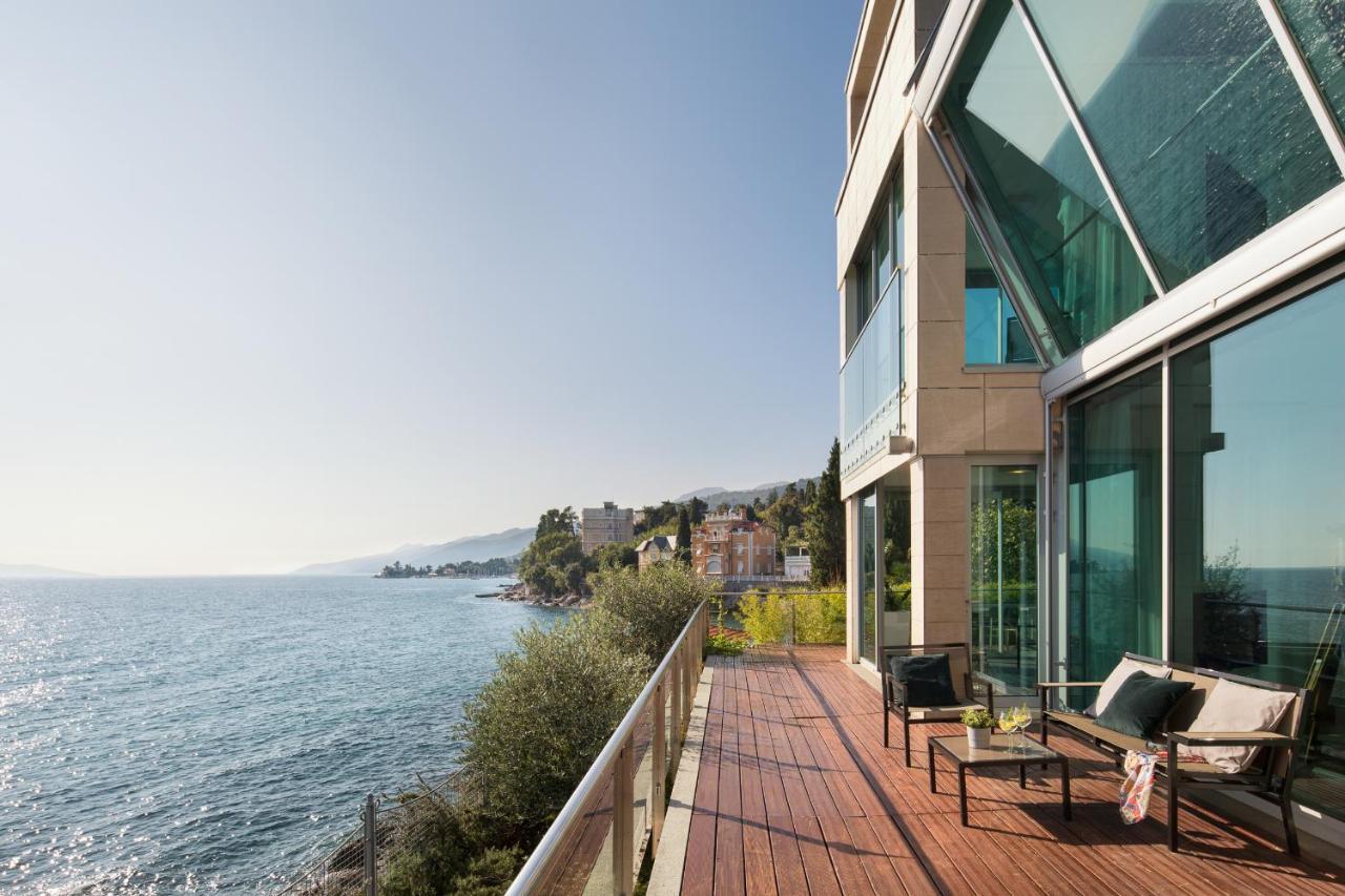 Villa Arentz Residence - Front Sea Apartments Opatija Bagian luar foto