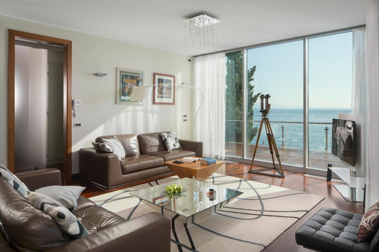 Villa Arentz Residence - Front Sea Apartments Opatija Bagian luar foto